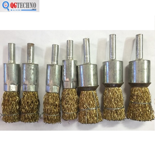 Chổi cước đánh rỉ có cán 6mm